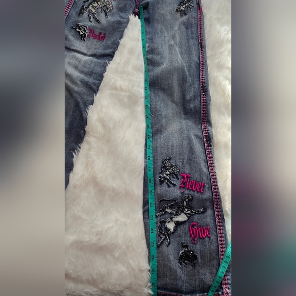 Embroidered Blue Jeans for Women - Picture 14 of 16